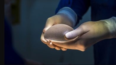 Meme Dikleştirme Ameliyatı Nedir? Meme Dikleştirme Nasıl Yapılır?